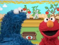 ELMO’S WORLD: Elmo Loves Giggle